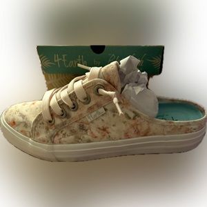 Blowfish 🐡 Slip on Shoes